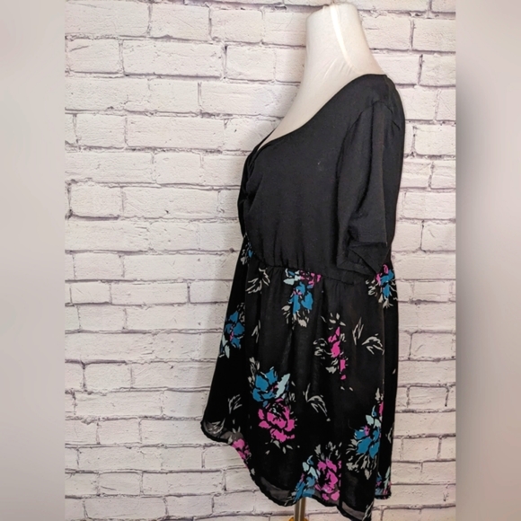 TORRID Baby Doll, Empire Waist, Flowy Blouse/Top Sz 1 - Picture 4 of 9